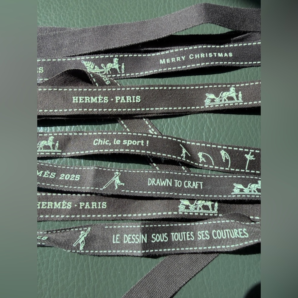 Set of 5 unique prints Hermes Brown and White Ribbons. Plus Hermes Card New. - Picture 7 of 8